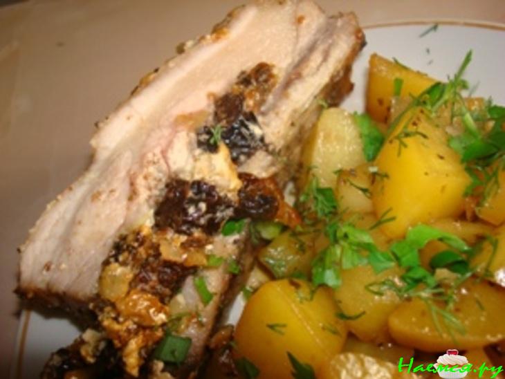 Ребрышки фаршированные с черносливом