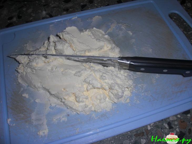 Пирог творожный сладкий