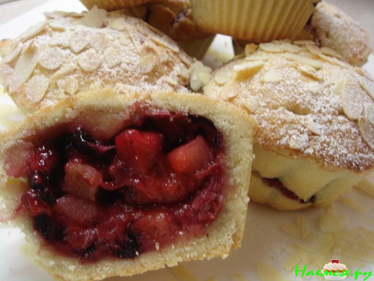 Яблочно-вишневые песочные мини-пироги