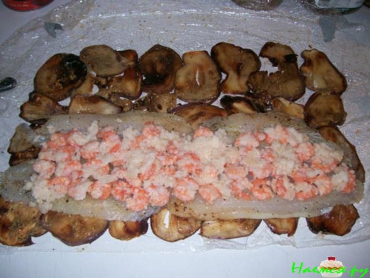 Рулет с рыбой и креветками