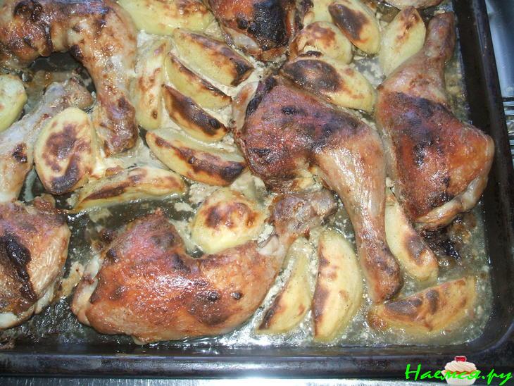 Окорочка маринованные в сметане с картошкой