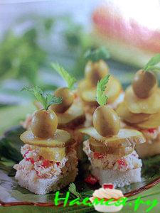 Канапе с оливками