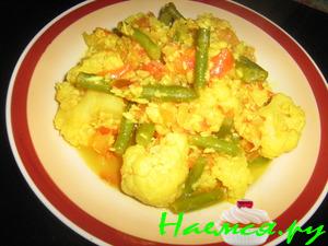 Постное блюдо из цветной капусты с кокосом