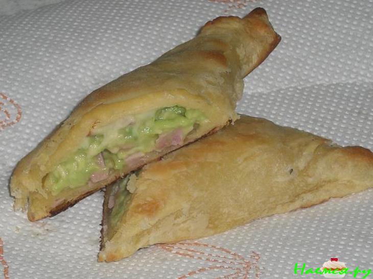 Салат с пирожками