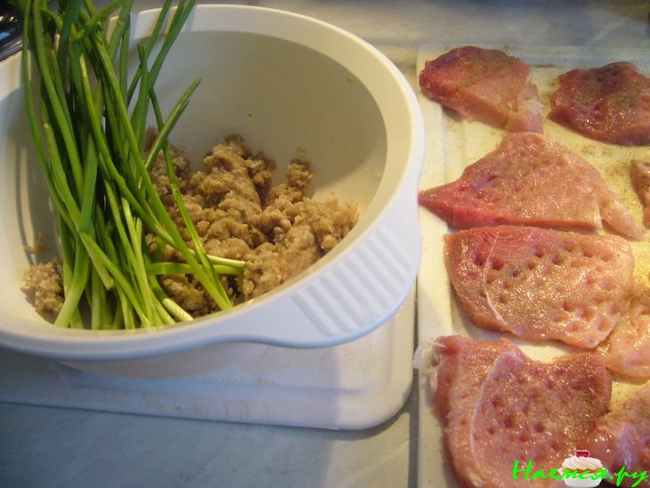 Свиные отбивные с припеком и сливочно-горчичным соусом