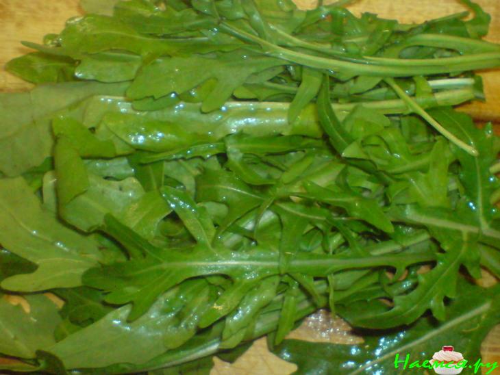 Шницели из индейки, фаршированные сыром и руколой