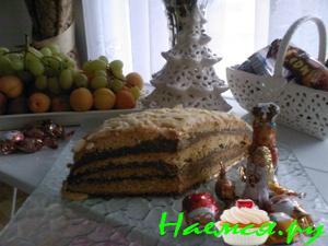 Торт медовый с кремом из халвы