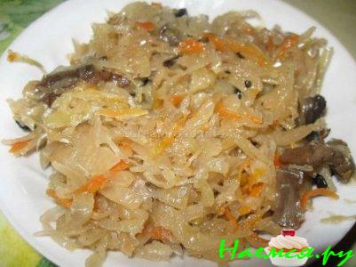 Капуста квашеная, тушенная с грибами Капуста квашеная, тушенная с грибами