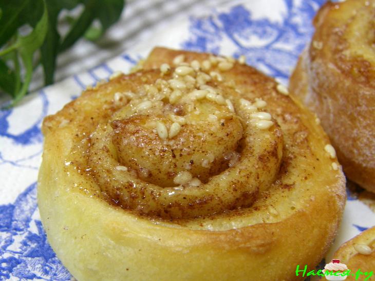Булочка-рулет с корицей  