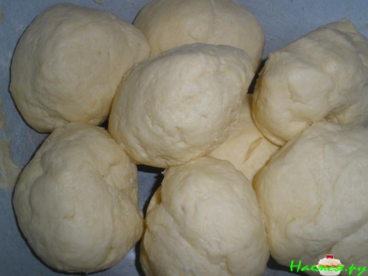 Торт "Наполеон" с кремом со сгущенкой Торт "Наполеон" с кремом со сгущенкой