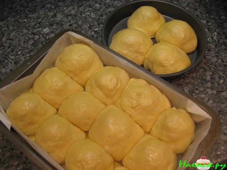 Булочки с фаршированными абрикосами