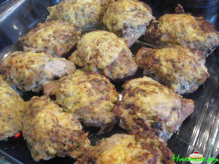 Свиные отбивные с припеком и сливочно-горчичным соусом