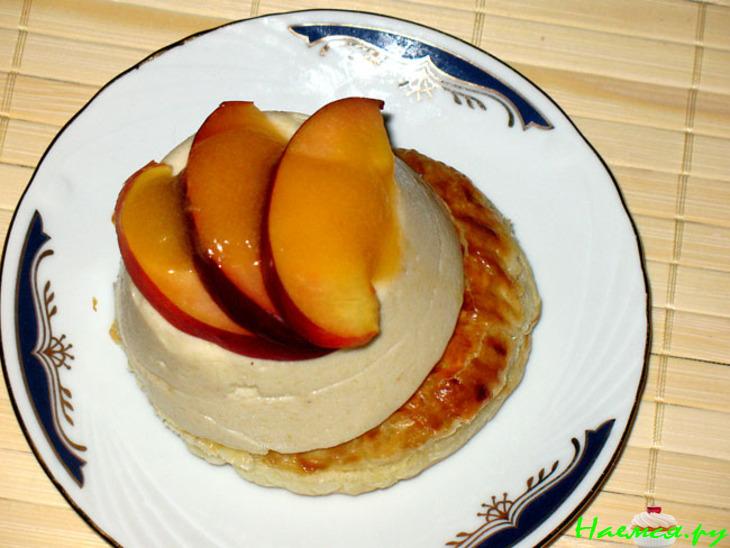 Персиково-сливочное пирожное Персиково-сливочное пирожное