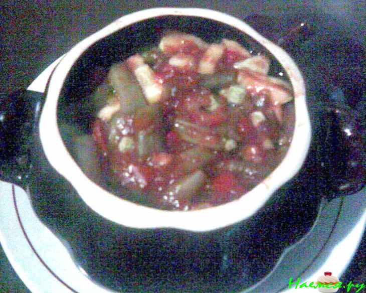 Хек запеченный в горшочке с овощами