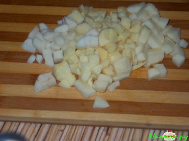 Суп "Фасолево-грибной с гренками"