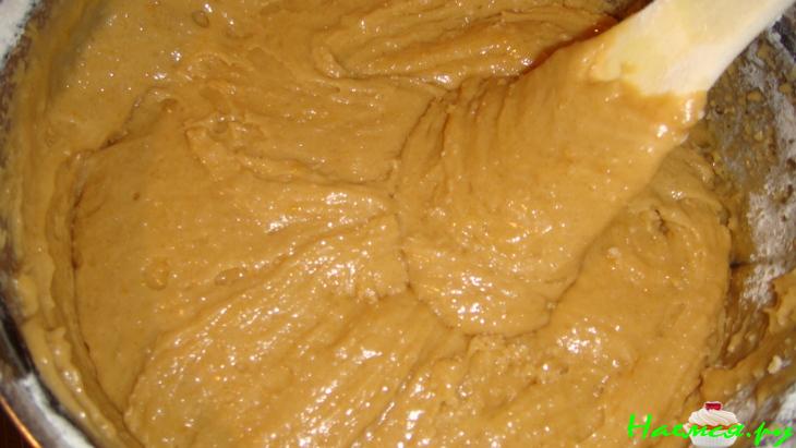 Торт "Медовик" с грецкими орехами