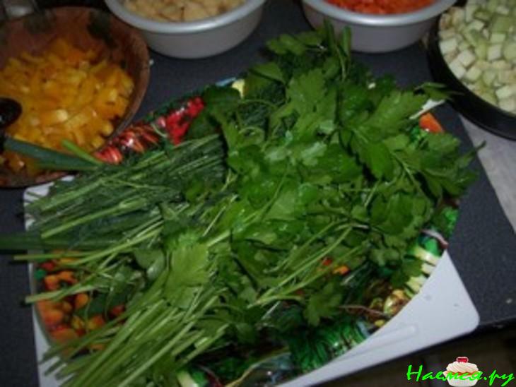 Лагман с черносливом и спагетти