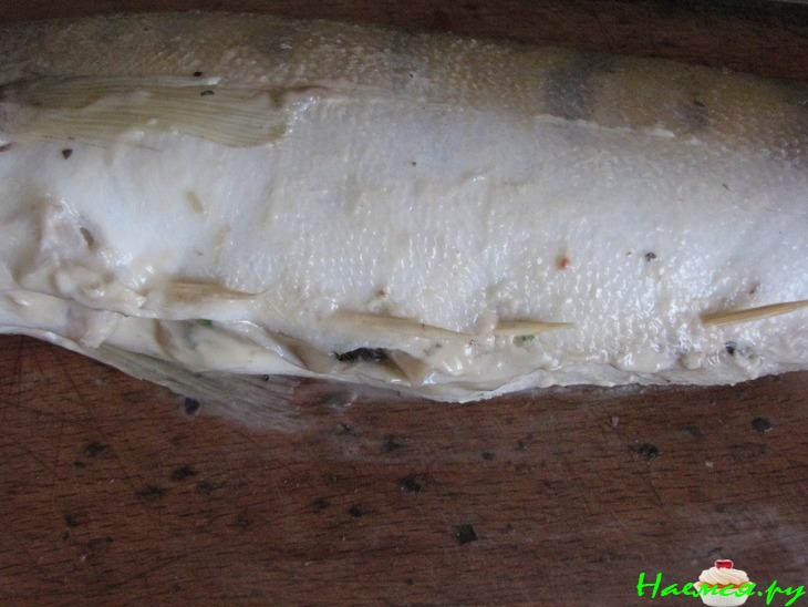 Судак запечённый с сыром и грибами