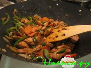 Курица по-китайски в кисло-сладком соусе Курица по-китайски в кисло-сладком соусе