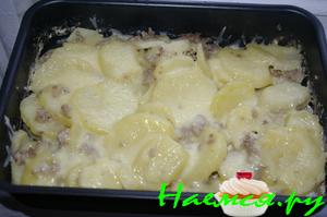 Картофельная запеканка с фаршем и сметаной