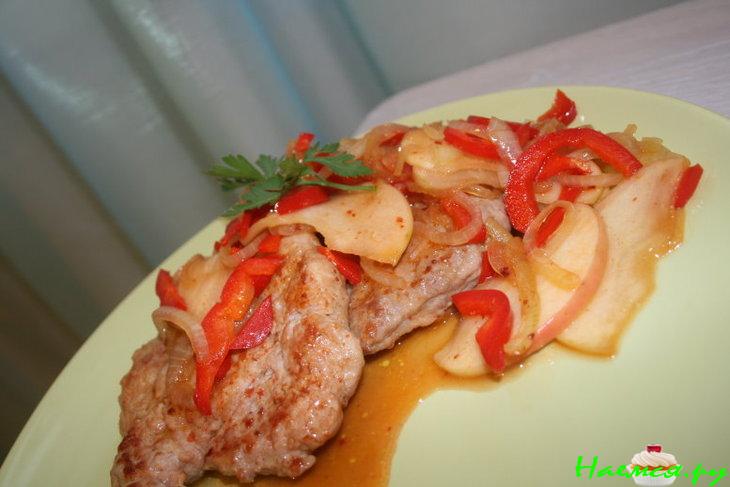 Божественная свинина с коньяком и яблоками
