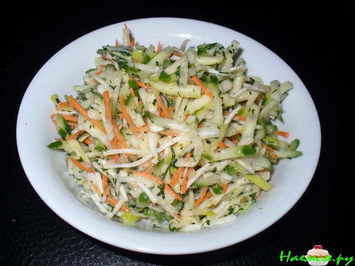 Салат с сельдереем
