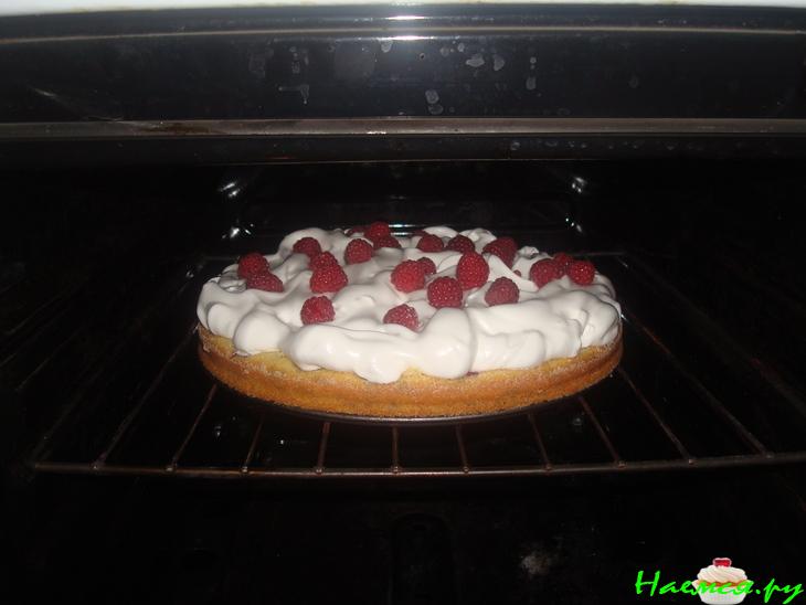 Тортик 'Мятный вечер в малиновых облаках'