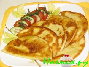 Пита с брынзой и яйцом