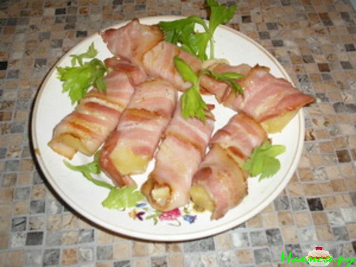 Сырные палочки с грудинкой