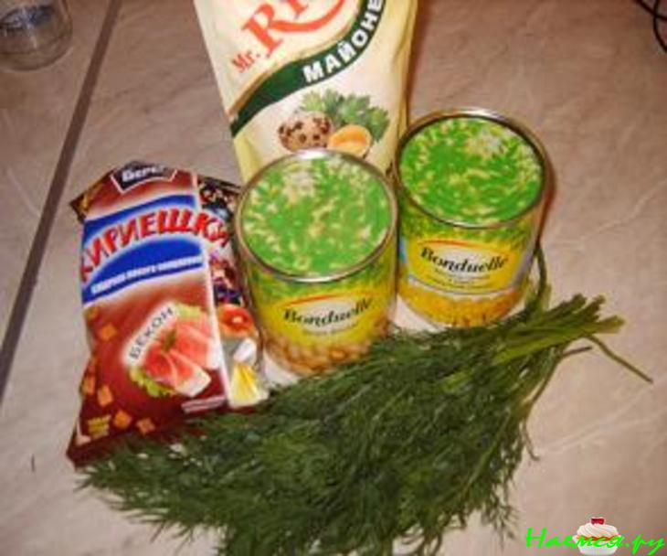 Салат с кириешками