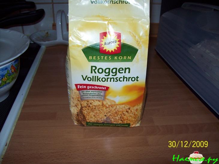 Хлеб пшенично-ржаной, с цельнозерновой ржаной мукой