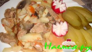 Жаркое в горшочке с баклажанами