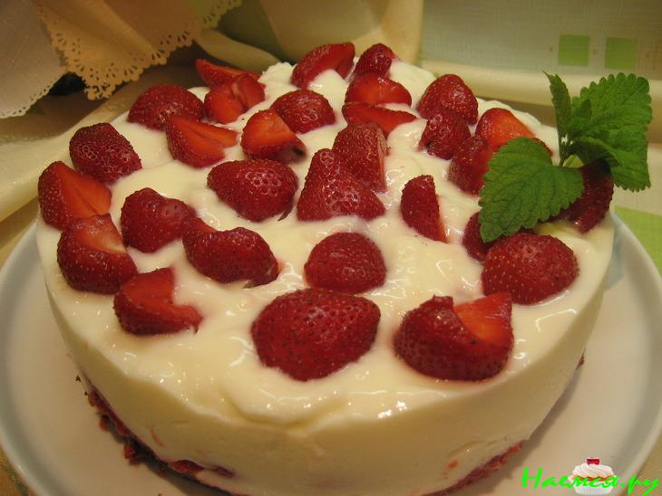 Клубничный торт с йогуртом