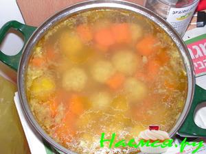 Оранжевый супчик с фрикадельками и тыквой