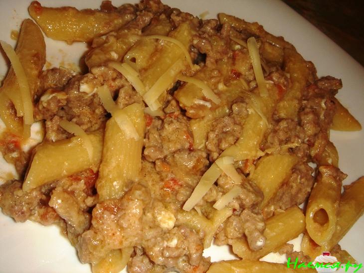 Пенне с мясным соусом и яйцом "Пашот" Пенне с мясным соусом и яйцом "Пашот"