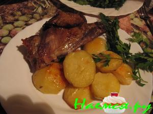 Свиные ребрышки с картошкой Свиные ребрышки с картошкой