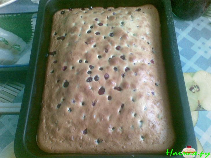 Бисквит с ягодами