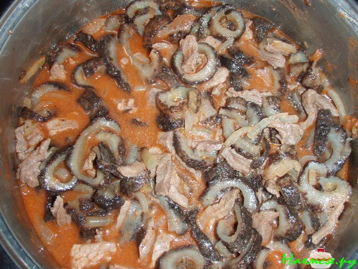 Скоблянка с мясом из кукумарии