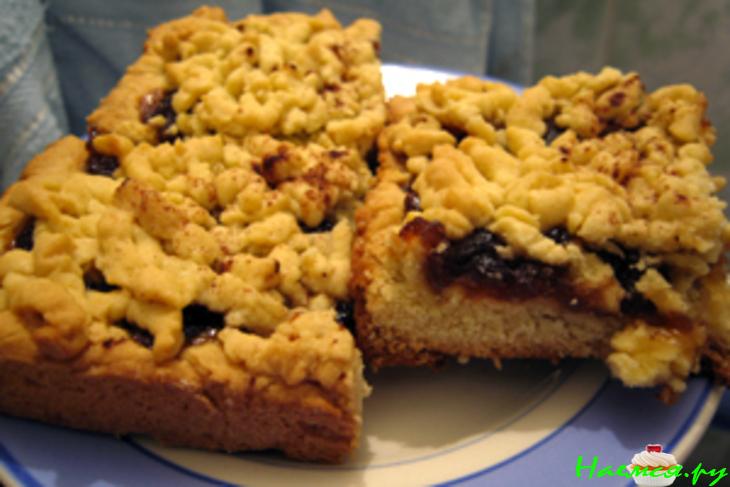 Тертый пирог с вареньем