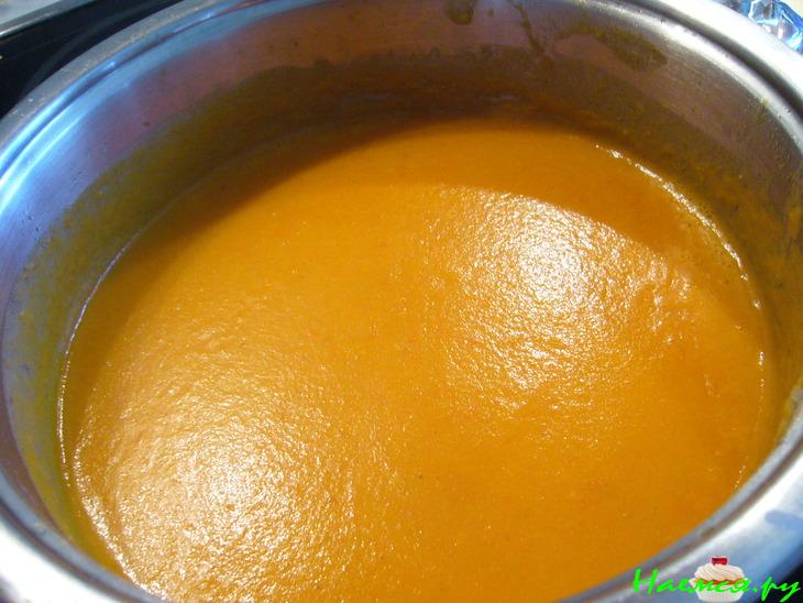 Суп из паприки с персиками