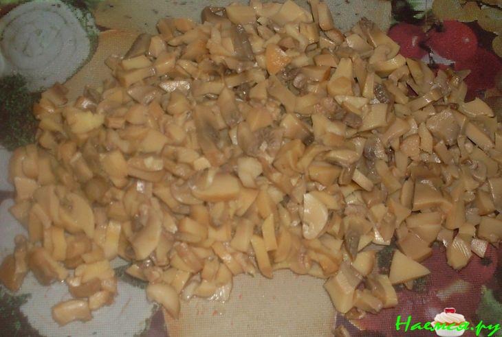 Салат "Любимый" с копченым окороком