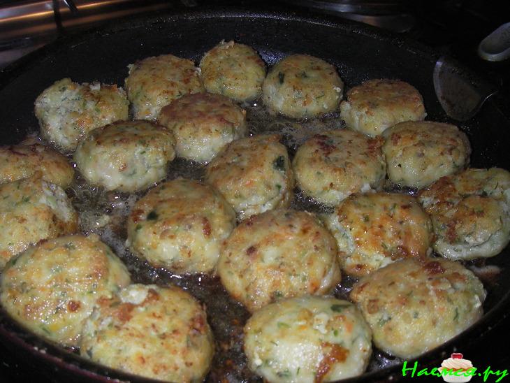 Нежные рыбные тефтели с овсяными хлопьями Нежные рыбные тефтели с овсяными хлопьями