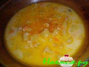 Сырный суп с красной рыбой, заодно солим рыбку