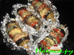Баклажаны с мясным фаршем на шампуриках 