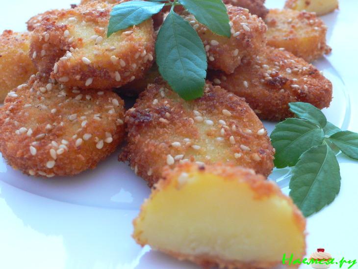 Картофель "Вкусняшка" (панированный в сухарях и пармезане) Картофель "Вкусняшка" (панированный в сухарях и пармезане)