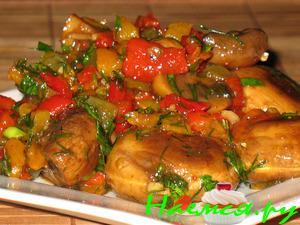 Шампиньоны, замаринованные с запечённой паприкой