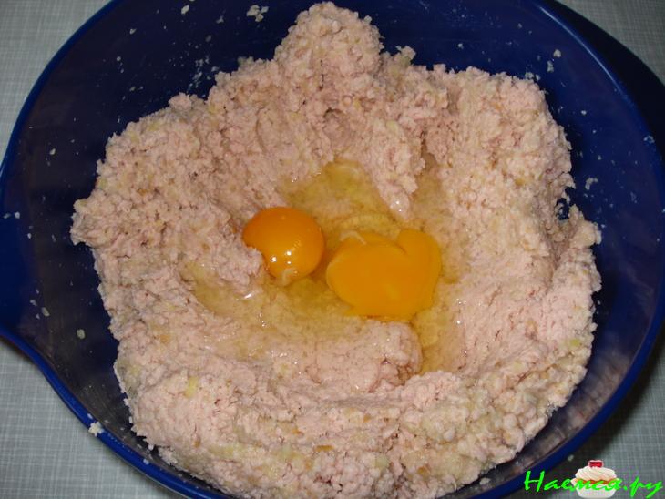 Котлеты из варёной колбасы