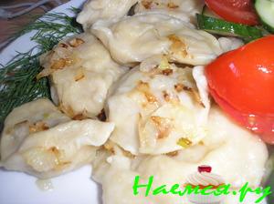 Варенички с картофелем, грибами и квашенной капустой