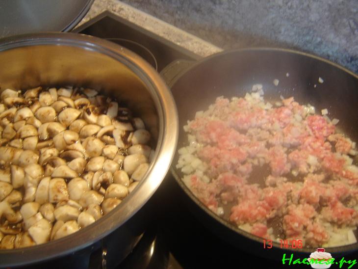 Сырный суп с пореем и шампиньонами