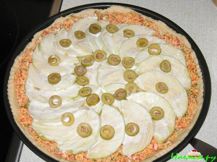 Пирог с крабовым мясом и кабачком